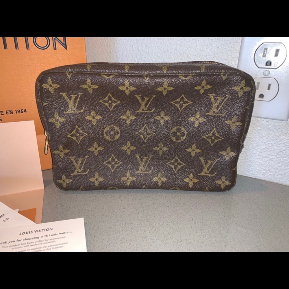 Authentic Louis Vuitton trousse 23 clutch case bag